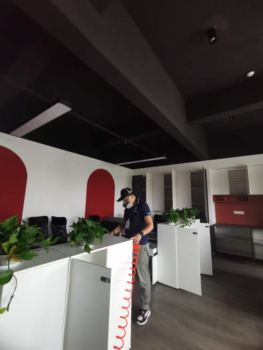 西固醛博士龙闯电梯总部除甲醛